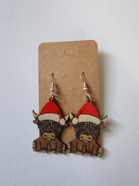 Highland Cow w/ Santa Hat Earring