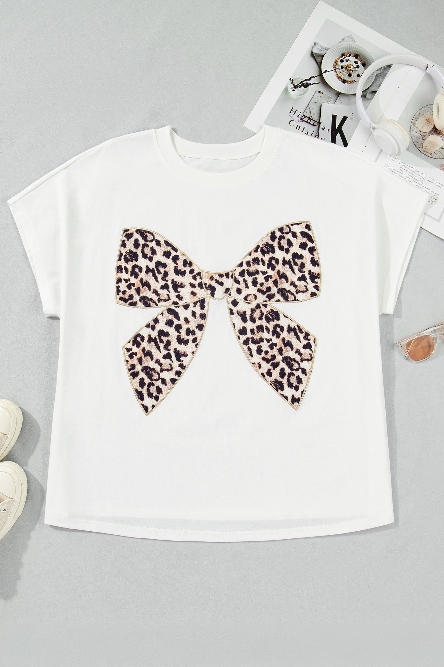 White Plus Size Leopard Bow Embroidered Patch Casual T Shirt
