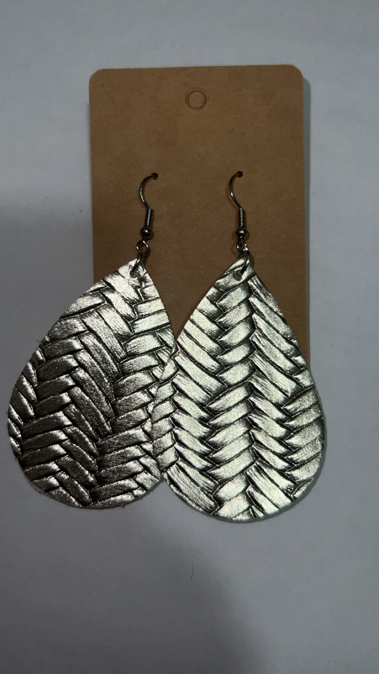 Gold Teardrop Leaf Pattern Earring